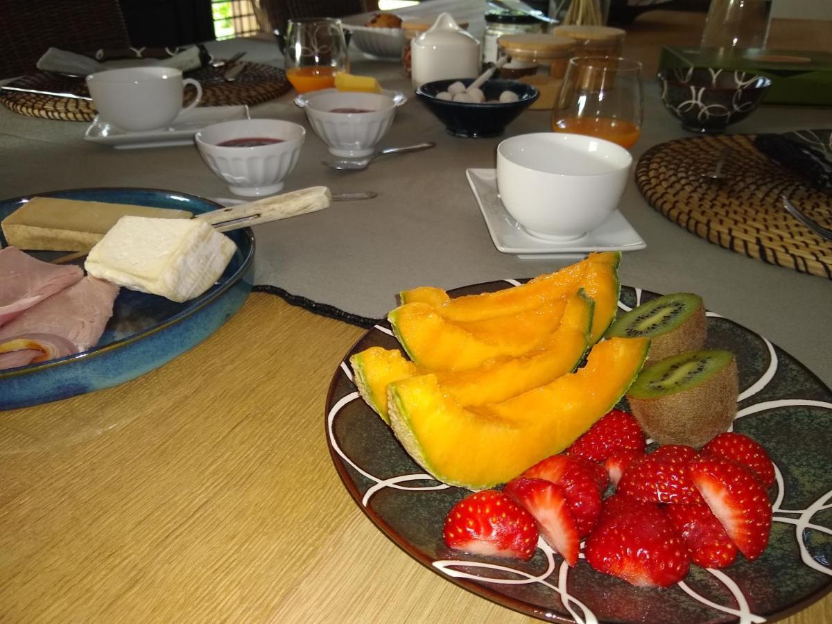 Les Agapanthes Bed and Breakfast Camphin-en-Pevele Eksteriør billede